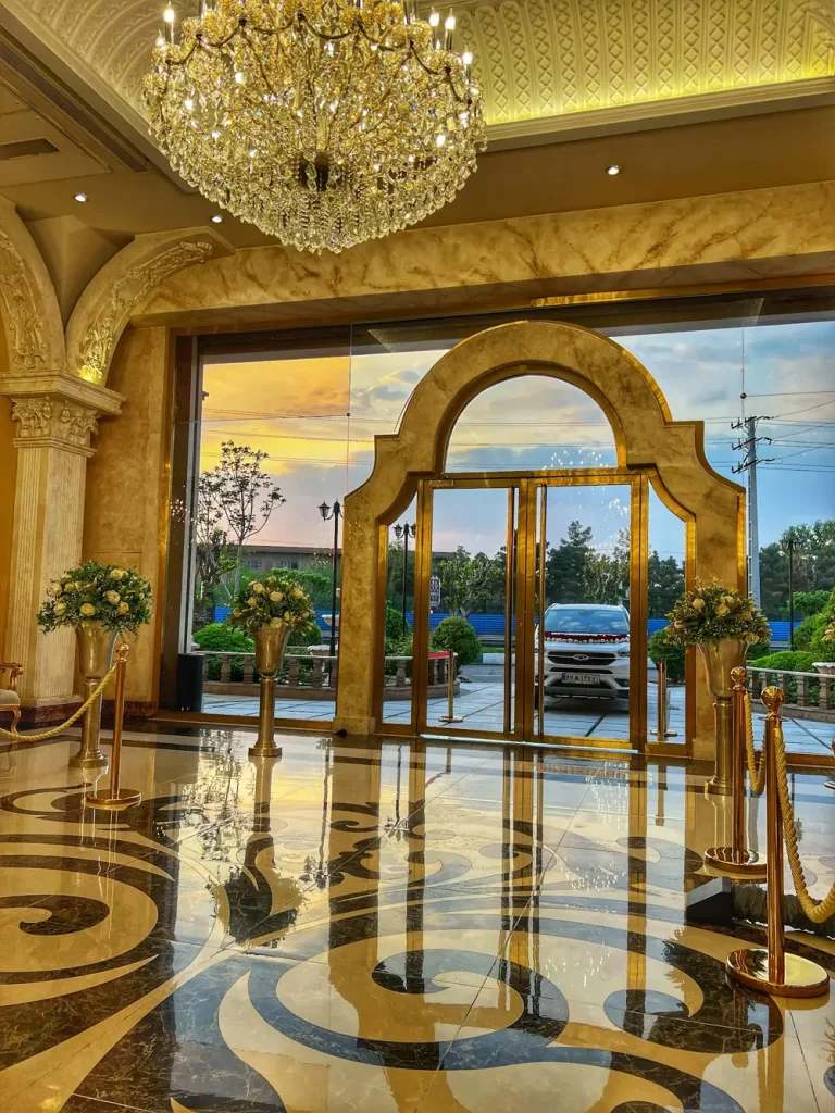 تالار مجلل پارسیس چهاردانگه؛ قیمت منو، عکس‌ها + لوکیشن