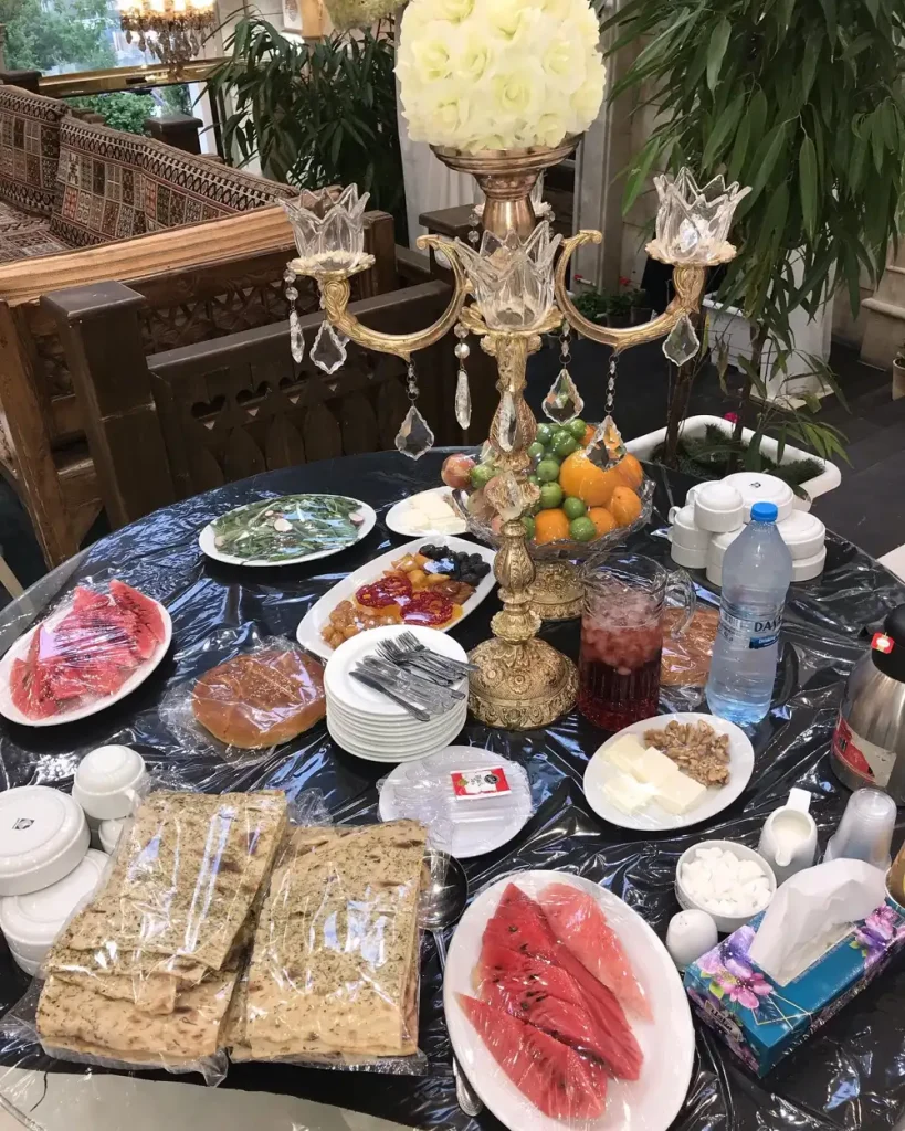 باغ تالار سجاد در سیمون بولیوار اشرفی اصفهانی + تصاویر