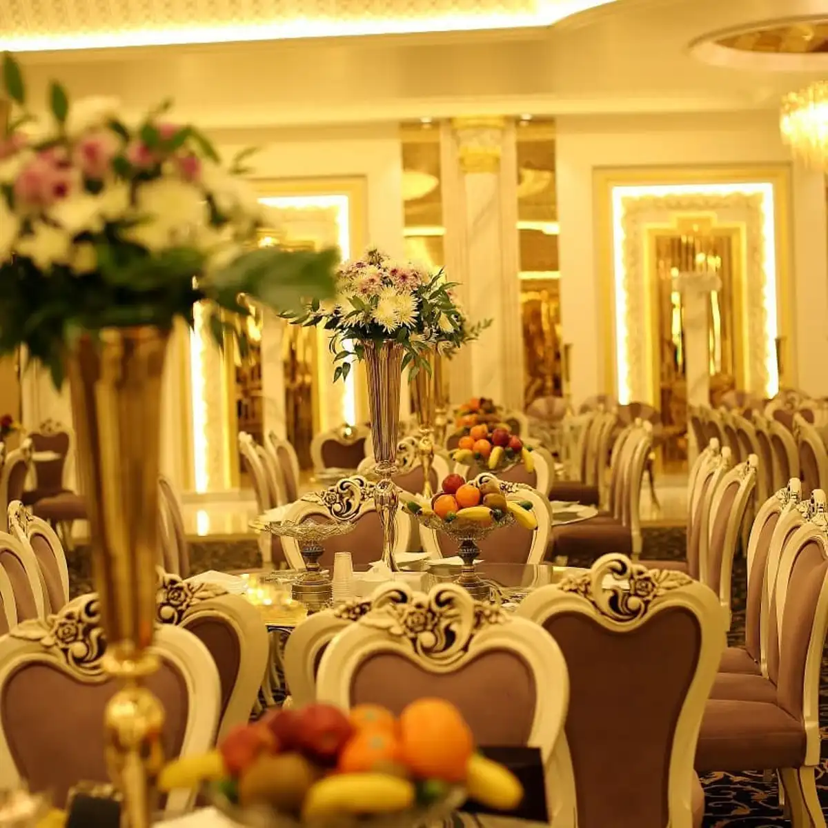 تالار پذیرایی کلاسیک غرب در میدان آزادی (شهرک آزادی)